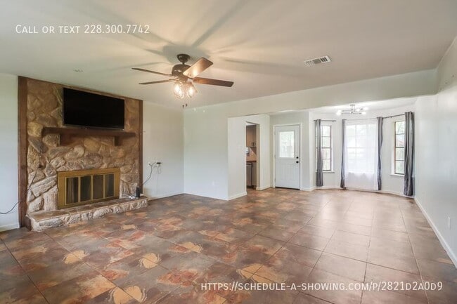 Photo - 647 Ridge Dr