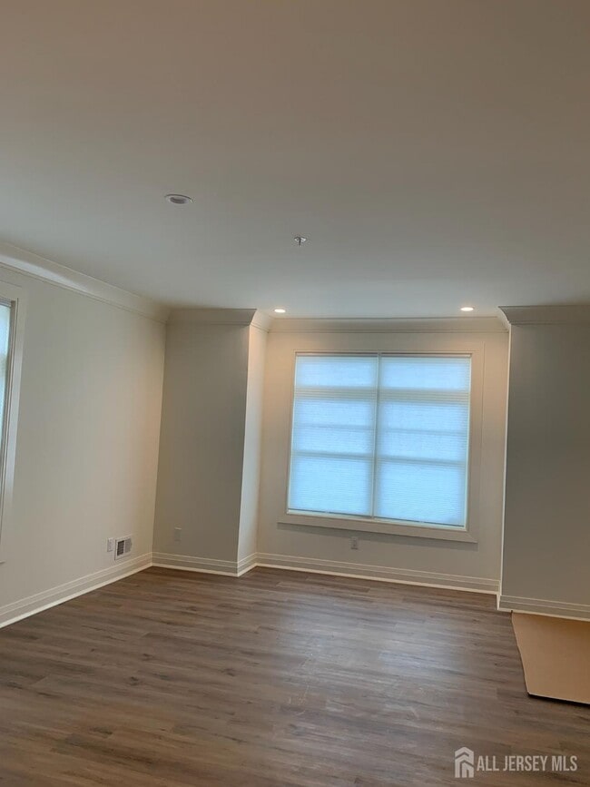 Photo - 129 Green St
