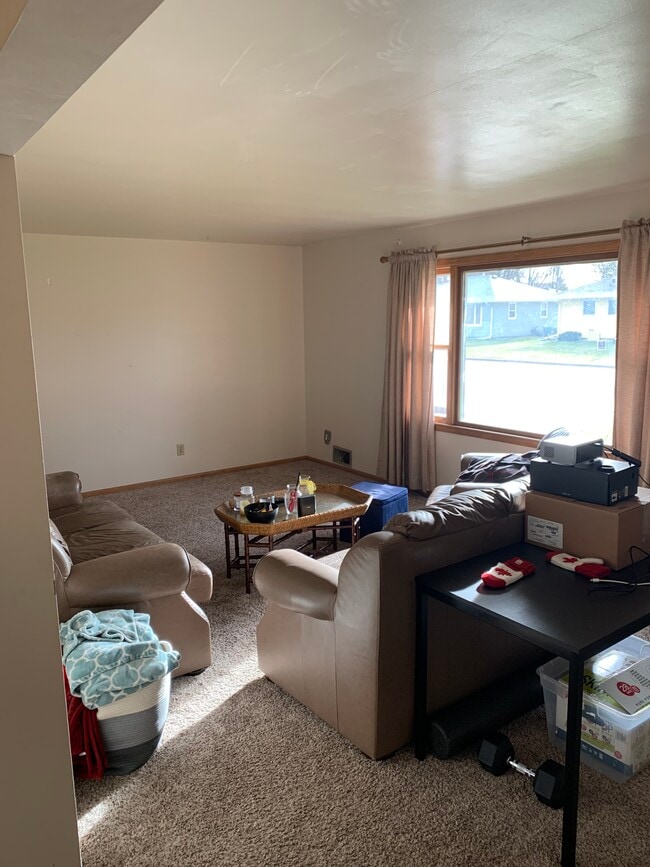 Photo - 108 Meadow Ln