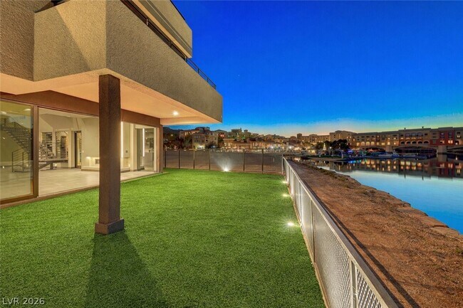 Building Photo - 26 Lakefront Dr