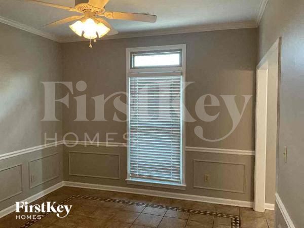 Photo - 350 E Nolley Dr