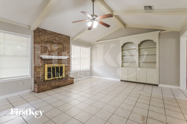 Photo - 222 Magic Oaks Dr