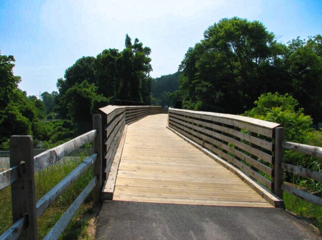 Photo - 1130 Ridge Rd Unit 2