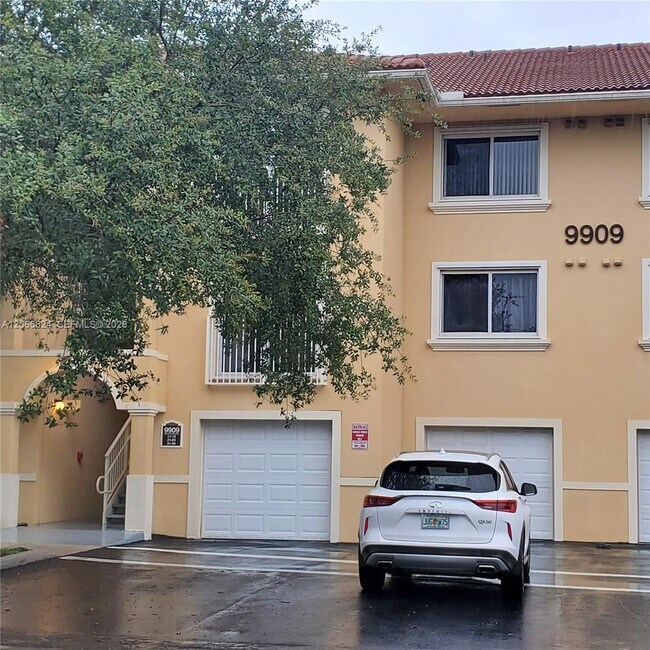 Photo - 9909 Westwood Dr Unidad 12-1