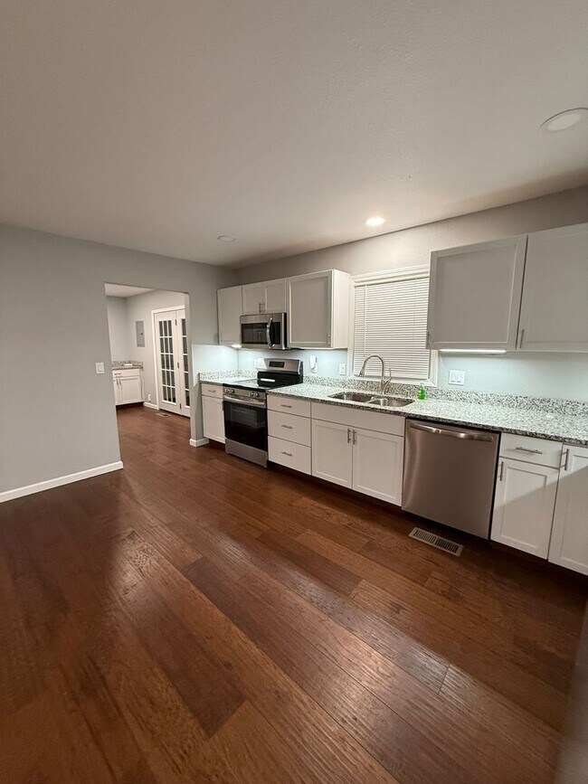 Photo - Very Nice 3 Bedroom home in great location!