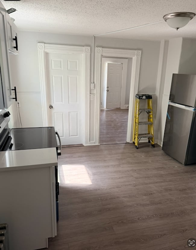 221 Fairview St Unit 1FL