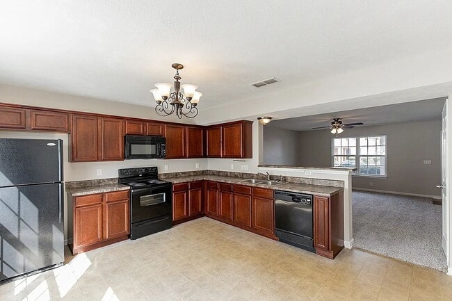 3754 Chippewa Pl