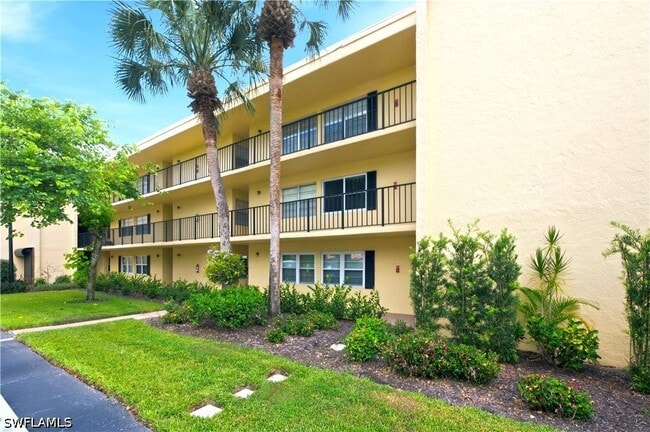 Building Photo - 1083 Forest Lakes Dr Unit 209