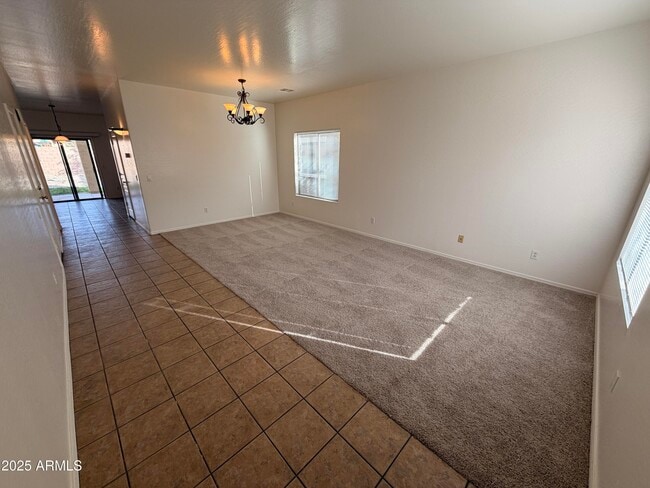 Photo - 422 E Saddle Way