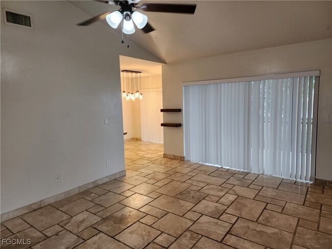 Photo - 612 SW 8th Ct