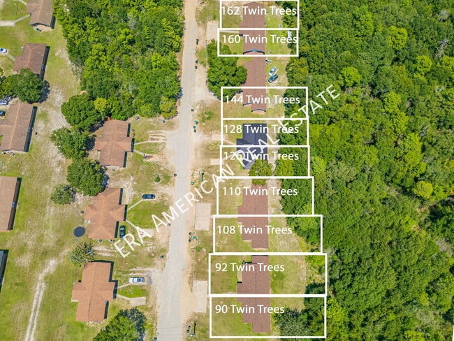 Building Photo - 90 Twin Trees Dr Rental
