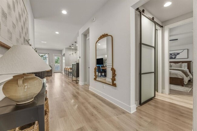 Photo - 4505 Post Loop