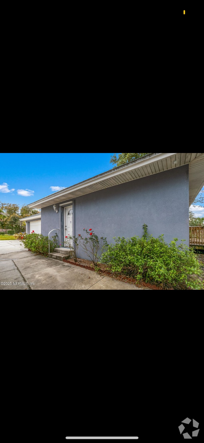 Building Photo - 1853 Buccaneer Cir E Rental