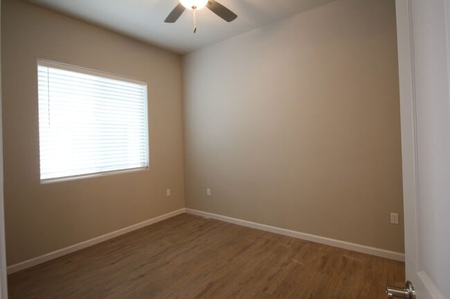 Photo - 1315 E Portals Ave