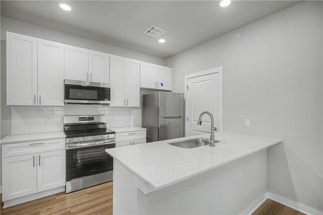 Photo - 401 S 29th St