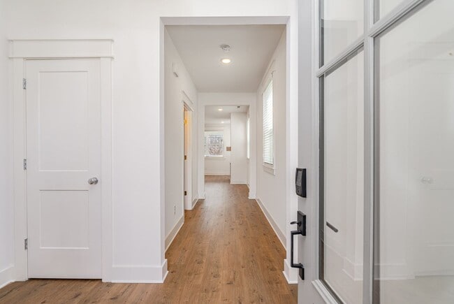 Photo - 712 Caraway Ln