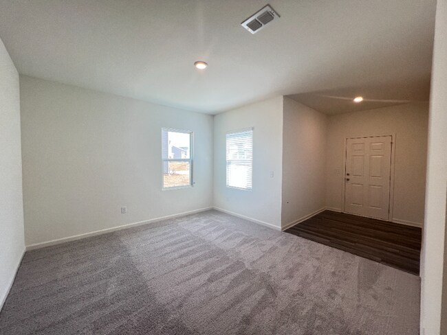 Photo - 119 Pond Ct