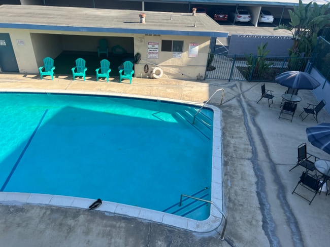 Photo - 750 W Bonita Ave Unidad 21