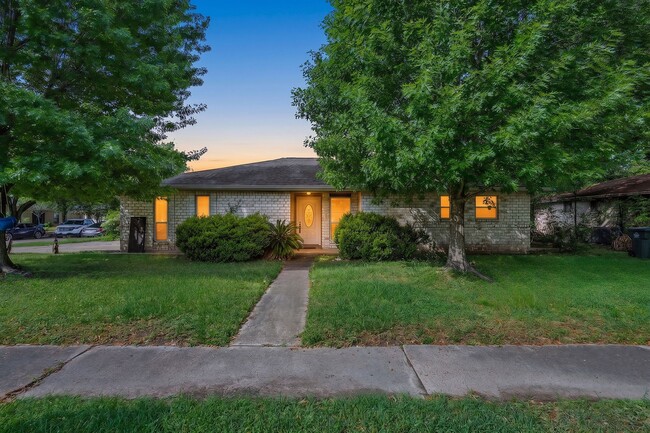 Building Photo - 15303 Tonya Dr