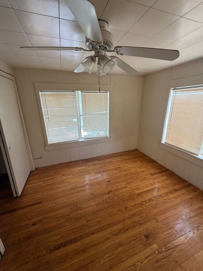 Photo - 1307 Avenue X Unit B Upstairs