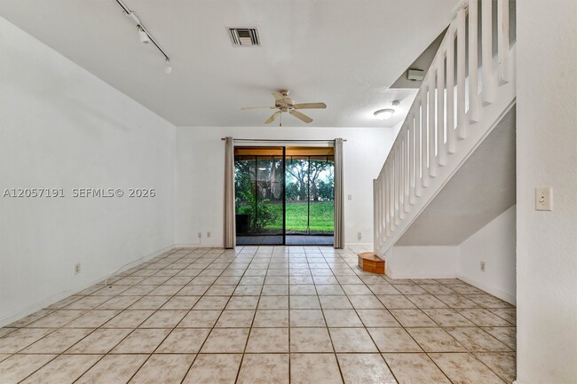 3897 Tree Top Dr