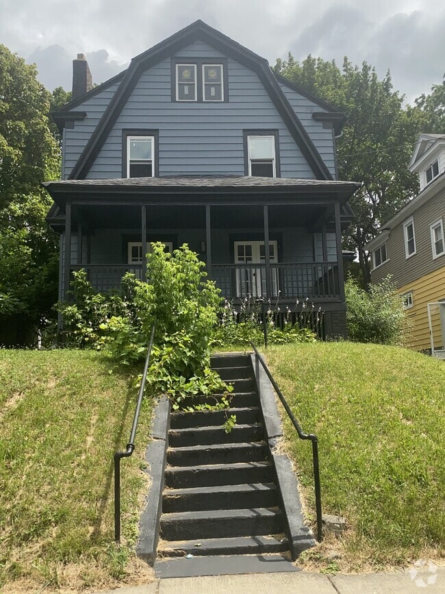 Building Photo - 313 Bruce St Rental