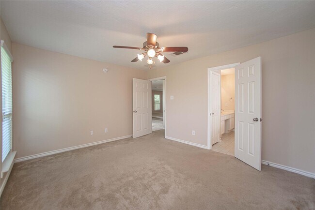 Photo - 2223 Shady Pine Dr