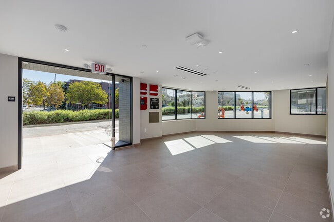 Vestíbulo - 10431 Santa Monica — Modern Luxury Living in Century City