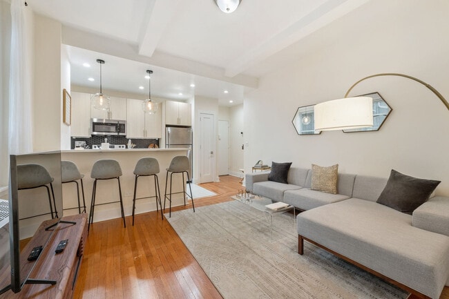 Building Photo - 151 E 80th St Rental