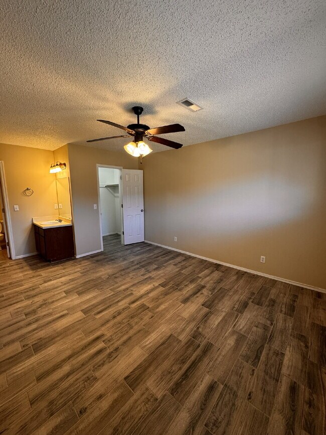 Photo - 1820 S 13th Pl