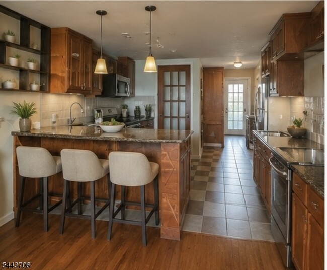 Photo - 208 Astor St