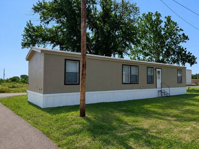 Building Photo - 15301 US-54