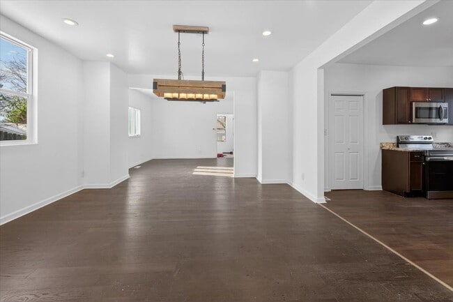 Photo - 2250 N Capitol Ave