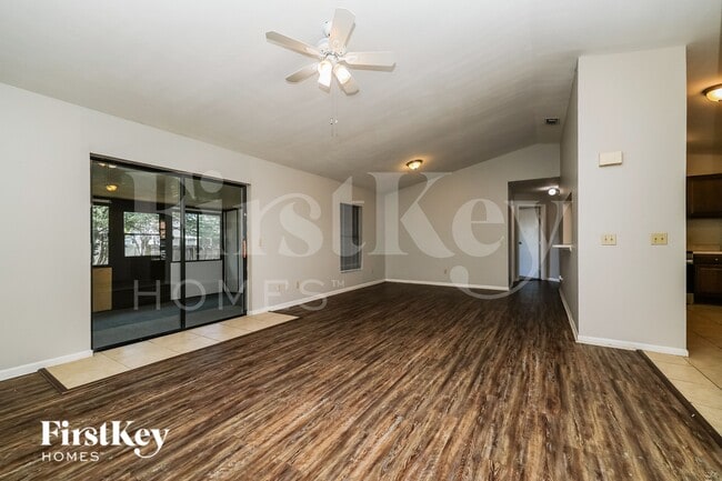 Photo - 1907 Landside Dr