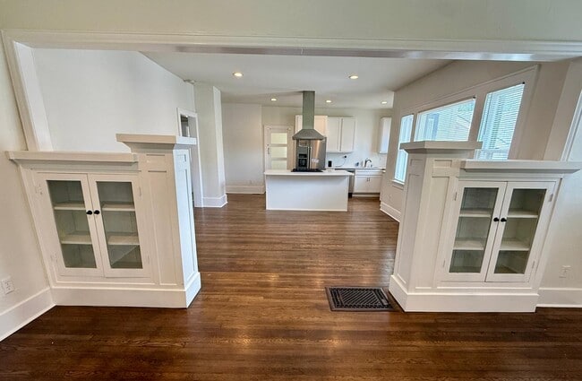 Photo - 212 NE 15th St