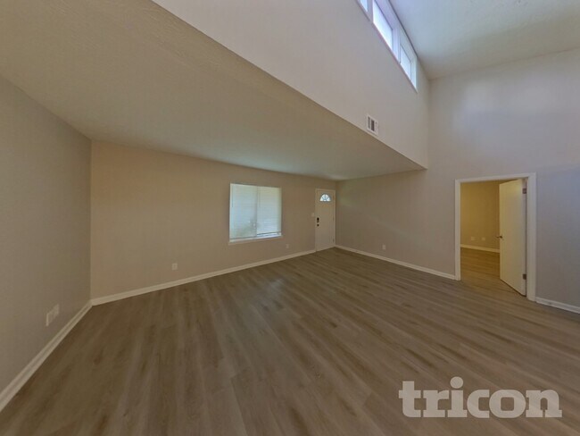 Photo - 3224 Creekwood Dr