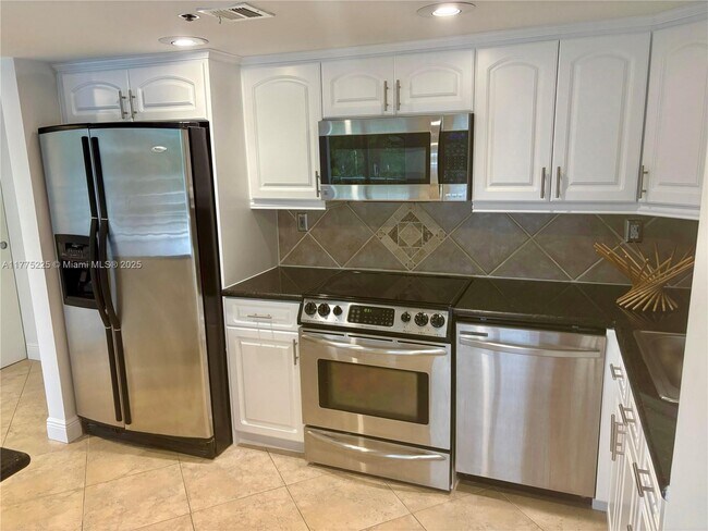 Photo - 2025 Brickell Ave Unidad 605