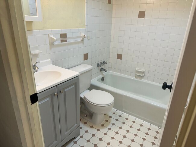 Photo - 46 Ben Louis Dr