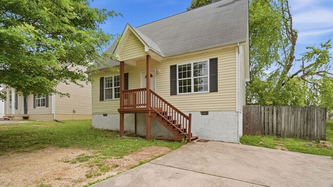 Photo - 3 bedroom, 2 bath adorable home in Cleveland!
