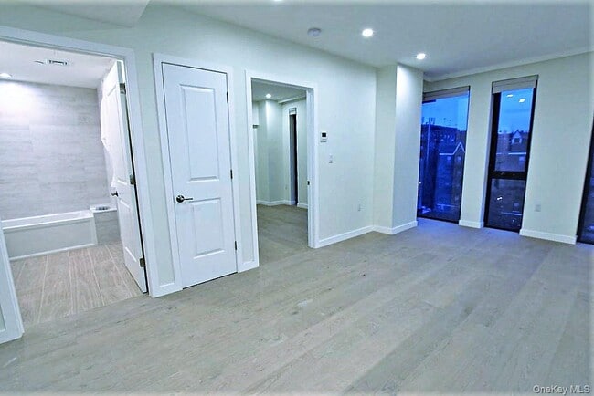 Photo - 41-26-41-44 44th St Unit 5B