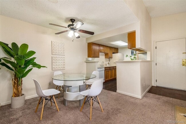 Photo - 3 Bed 2 Bath Updated Unit in Robinwood Unidad 203 Rental