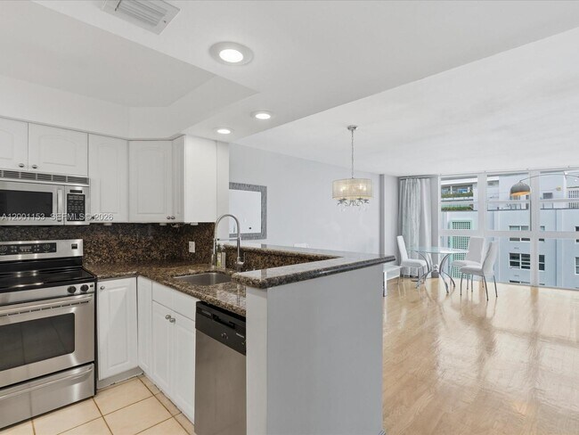 Photo - 1228 West Ave Unidad 1506
