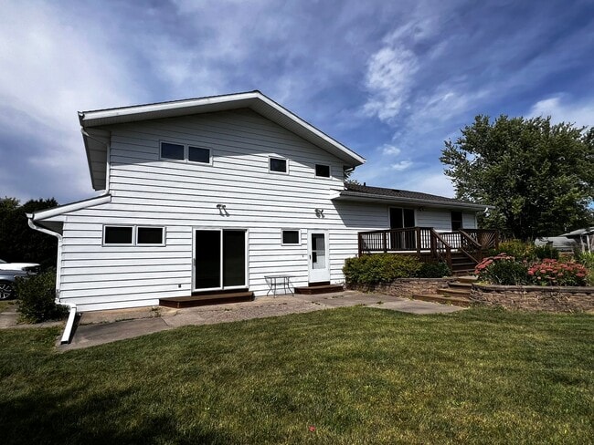 Photo - Spacious Home with Remodeled Open-Concept Kitchen, Water Utilities Included. VERONA Schools