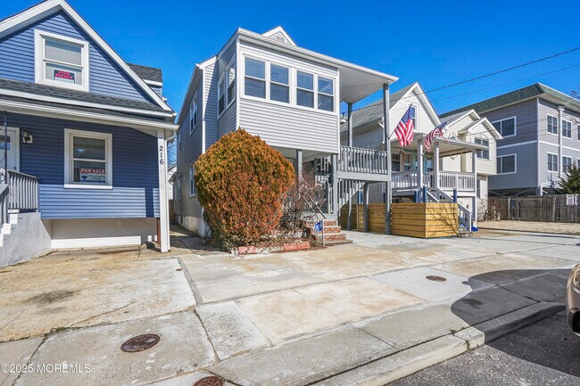 Photo - 214 Webster Ave