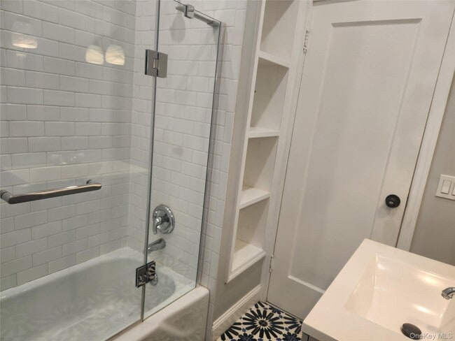 Photo - 124 Corlies Ave