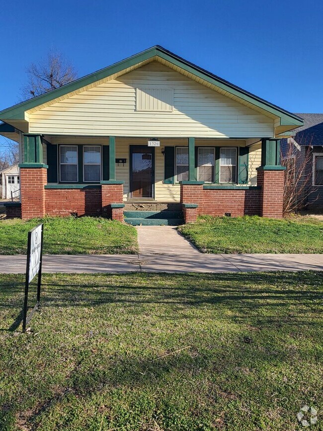 Building Photo - 1326 W Elm Ave Rental