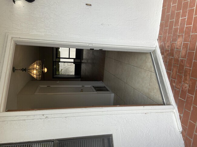 Photo - 5050 Ernst Ct