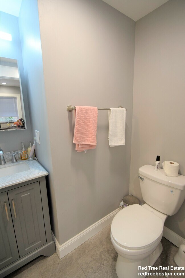 Photo - 235 Chestnut Hill Ave Unidad 1