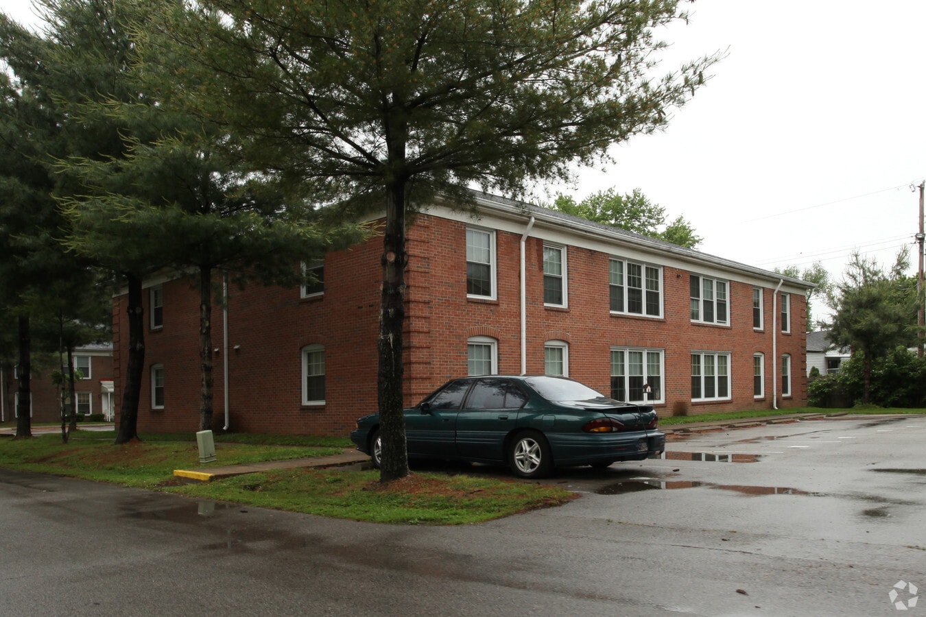 Photo - Eastlawn Arms