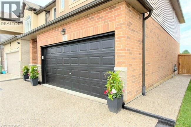 Photo - 89 Medici Ln